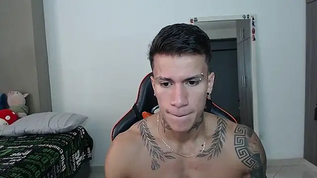 pettergrey1 online show from February 25, 2026, 2:50 pm