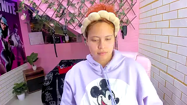 marcellaa303av online show from February 3, 2026, 3:04 am