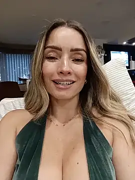 Snapshot of Loly_Horny chatting on June 16, 2026, 10:43 pm Loly Horny online show from June 16, 2026, 10:43 pm
