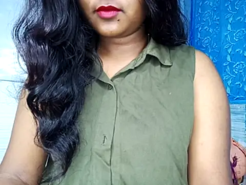 Snapshot of Muktha chatting on November 3, 2025, 4:21 pm Muktha online show from November 3, 2025, 4:21 pm