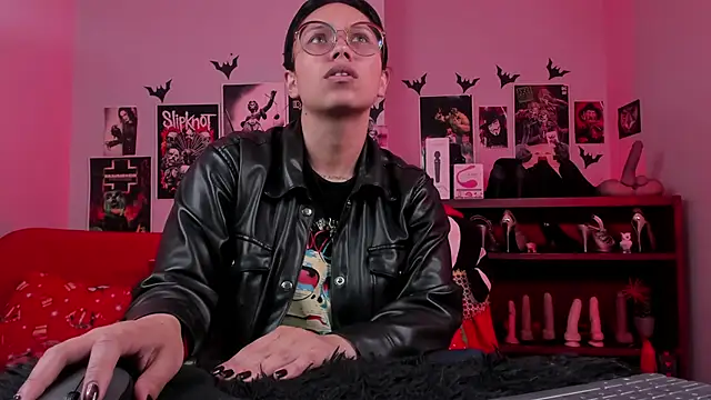 Snapshot of lilith-deveraux chatting on December 4, 2025, 4:50 pm lilith-deveraux online show from December 4, 2025, 4:50 pm