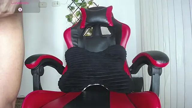 darkviper26 online show from April 10, 2026, 1:01 am