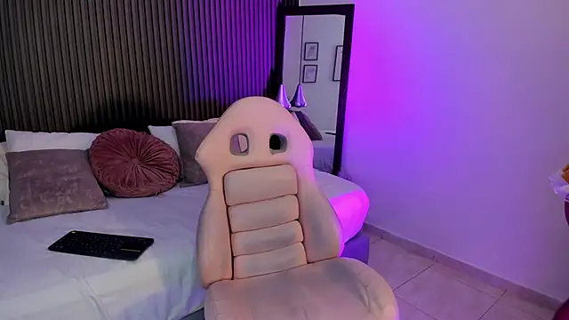 Snapshot of Axel_brunette1 chatting on November 21, 2025, 7:35 pm Axel brunette1 online show from November 21, 2025, 7:35 pm