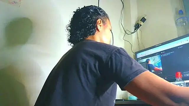 Snapshot of Samary_thomas chatting on July 8, 2026, 2:46 am Samary thomas online show from July 8, 2026, 2:46 am