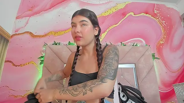 Taylor  cooper online show from April 20, 2026, 6:31 pm