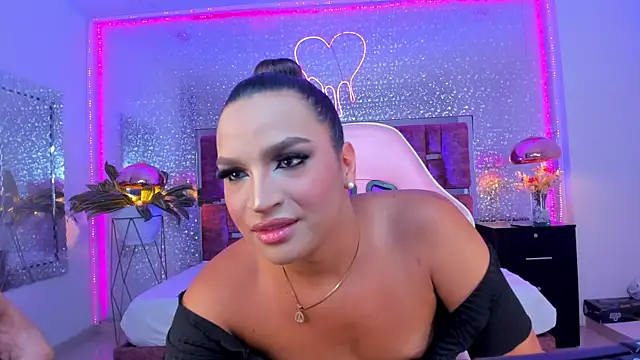 KylieVictoria online show from October 10, 2025, 4:57 am