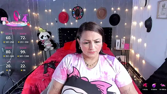 Ivonnee   online show from November 12, 2025, 10:57 pm