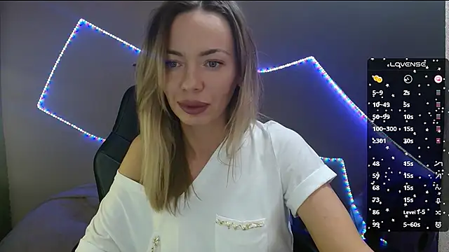 Snapshot of Daria_Spring chatting on March 19, 2025, 4:55 pm Daria Spring online show from March 19, 2025, 4:55 pm