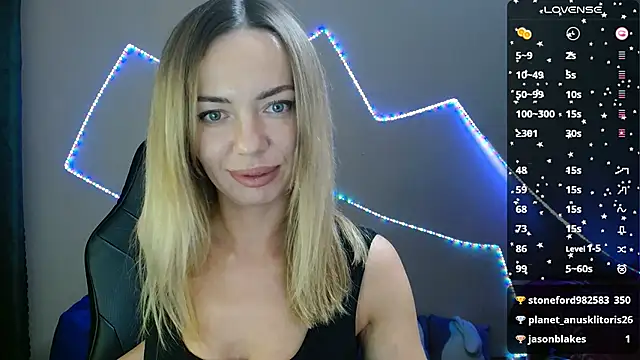 Snapshot of Daria_Spring chatting on February 20, 2025, 9:53 pm Daria Spring online show from February 20, 2025, 9:53 pm