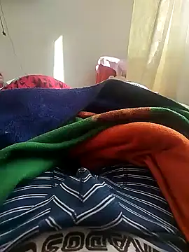 xxierra online show from December 7, 2024, 1:46 pm