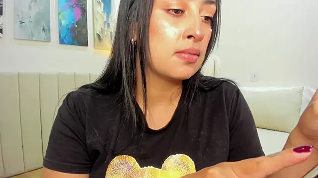 DaniRousse online show from March 18, 2026, 8:43 pm