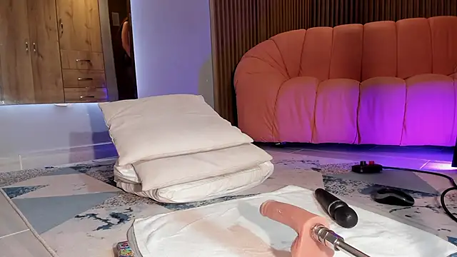 Eilin clio online show from March 15, 2025, 10:44 pm