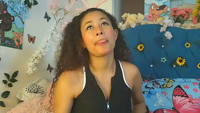 Milkdulce1 online show from May 25, 2026, 2:16 pm