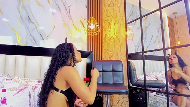 Snapshot of SofiaLaurents chatting on March 5, 2025, 1:39 pm SofiaLaurents online show from March 5, 2025, 1:39 pm