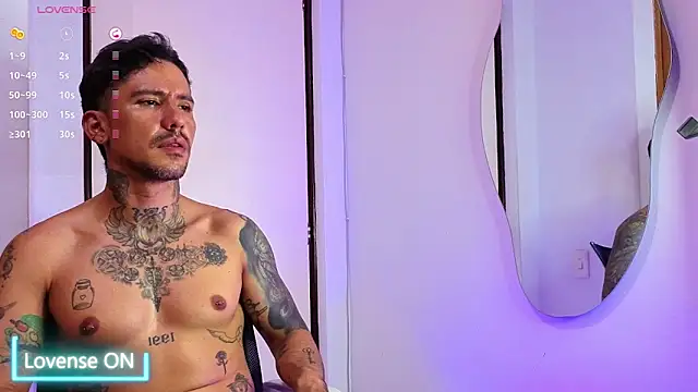 Snapshot of Dylanstonne chatting on November 21, 2025, 8:41 pm Dylanstonne online show from November 21, 2025, 8:41 pm