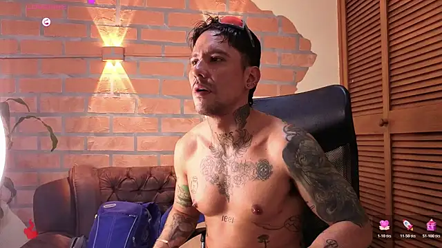 Snapshot of Dylanstonne chatting on December 5, 2025, 8:50 pm Dylanstonne online show from December 5, 2025, 8:50 pm