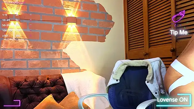 Snapshot of Dylanstonne chatting on November 1, 2025, 9:30 pm Dylanstonne online show from November 1, 2025, 9:30 pm