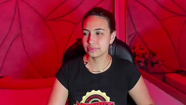 Snapshot of Tammy_Blackk chatting on October 29, 2025, 3:38 am Tammy Blackk online show from October 29, 2025, 3:38 am