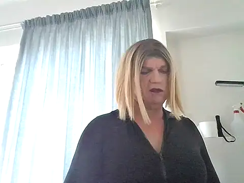 Leila1965 online show from November 8, 2025, 5:33 am