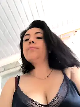 Bella fournier online show from December 4, 2025, 3:55 pm