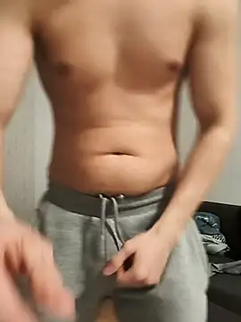 Snapshot of petibacsi96 chatting on March 18, 2025, 5:23 pm petibacsi96 online show from March 18, 2025, 5:23 pm