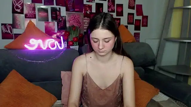 Snapshot of MilanaRoza chatting on November 13, 2025, 5:55 am MilanaRoza online show from November 13, 2025, 5:55 am