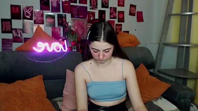 Snapshot of MilanaRoza chatting on November 7, 2025, 5:56 am MilanaRoza online show from November 7, 2025, 5:56 am