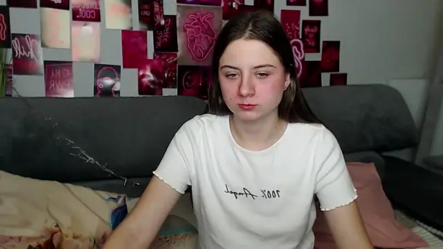 Snapshot of MilanaRoza chatting on October 25, 2025, 4:51 pm MilanaRoza online show from October 25, 2025, 4:51 pm