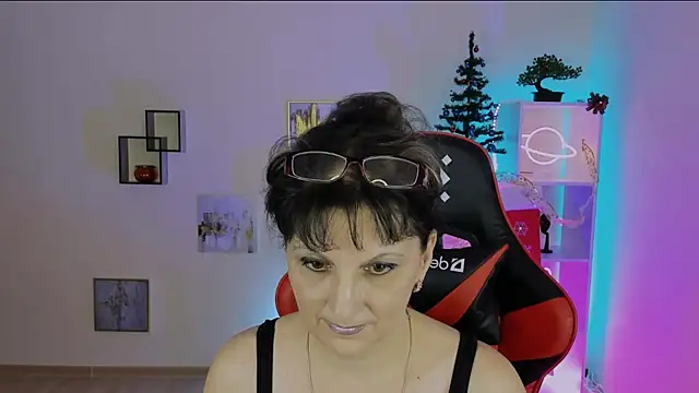 Snapshot of marta_quinn chatting on December 5, 2024, 9:11 am marta quinn online show from December 5, 2024, 9:11 am