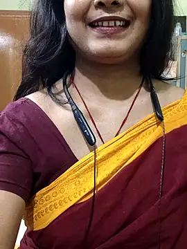 yoursweety09 online show from January 8, 2026, 8:09 am