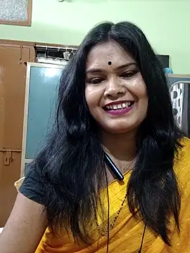 yoursweety09 online show from November 21, 2025, 1:43 pm