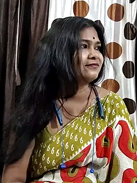 yoursweety09 online show from April 19, 2026, 12:11 am