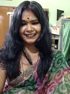 yoursweety09 online show from October 25, 2025, 2:28 pm