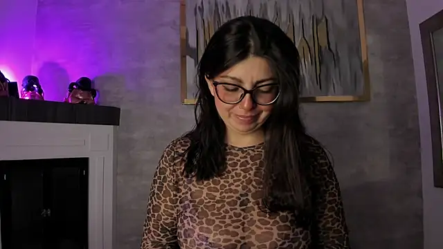 Snapshot of Vioolletta chatting on December 5, 2025, 7:23 pm Vioolletta online show from December 5, 2025, 7:23 pm