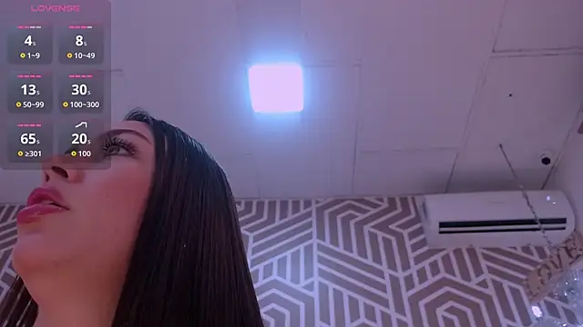 Snapshot of SashaDurante chatting on November 13, 2025, 12:53 pm SashaDurante online show from November 13, 2025, 12:53 pm