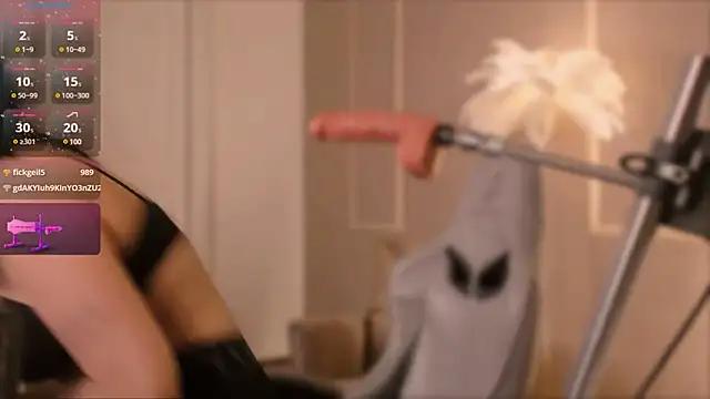 Snapshot of Alisia_Mars chatting on March 9, 2025, 9:02 am Alisia Mars online show from March 9, 2025, 9:02 am