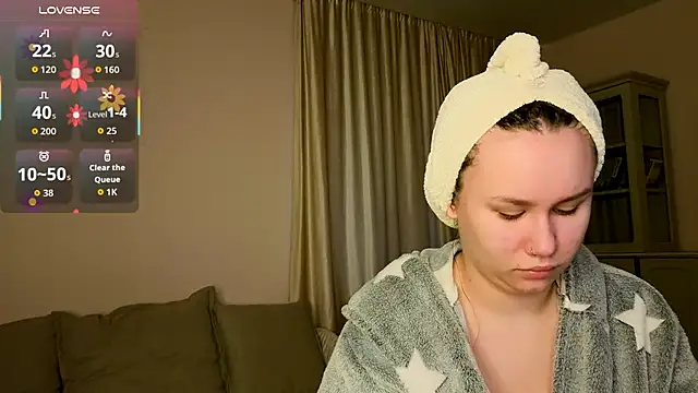 Snapshot of Alisia_Mars chatting on November 18, 2025, 6:28 am Alisia Mars online show from November 18, 2025, 6:28 am