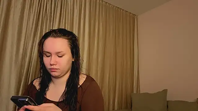 Snapshot of Alisia_Mars chatting on November 15, 2025, 4:38 am Alisia Mars online show from November 15, 2025, 4:38 am