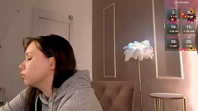 Snapshot of Alisia_Mars chatting on September 9, 2025, 5:28 am Alisia Mars online show from September 9, 2025, 5:28 am