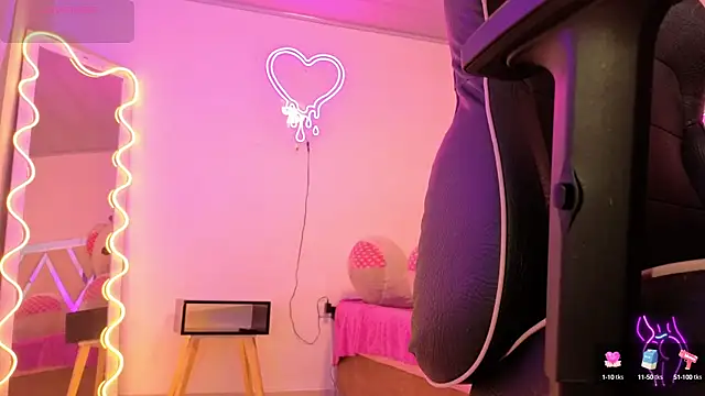 Snapshot of Laylafoxy_tay chatting on October 8, 2025, 3:08 am Laylafoxy tay online show from October 8, 2025, 3:08 am