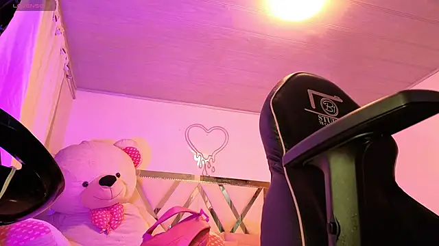 Snapshot of Laylafoxy_tay chatting on September 24, 2025, 3:02 am Laylafoxy tay online show from September 24, 2025, 3:02 am