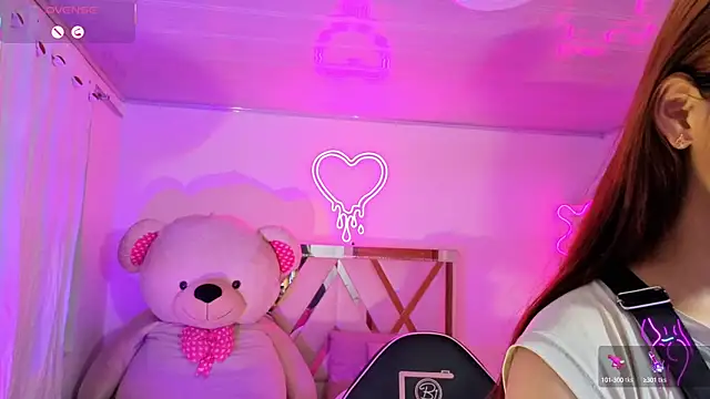 Snapshot of Laylafoxy_tay chatting on September 15, 2025, 4:02 am Laylafoxy tay online show from September 15, 2025, 4:02 am