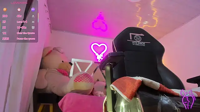 Snapshot of Laylafoxy_tay chatting on January 15, 2026, 3:21 am Laylafoxy tay online show from January 15, 2026, 3:21 am