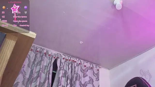 Snapshot of Laylafoxy_tay chatting on February 12, 2026, 3:17 am Laylafoxy tay online show from February 12, 2026, 3:17 am