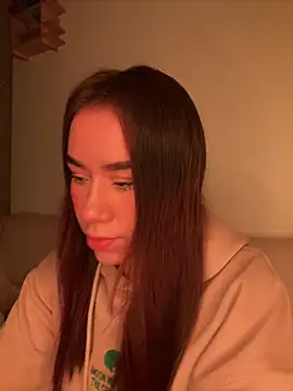 Snapshot of Im_Valen_Cute chatting on May 17, 2026, 1:49 am Im Valen Cute online show from May 17, 2026, 1:49 am