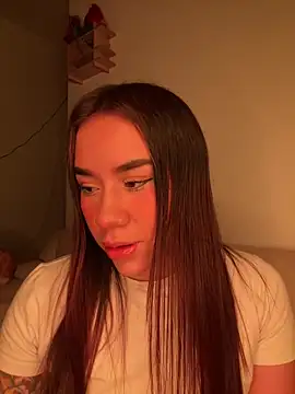 Snapshot of Im_Valen_Cute chatting on May 30, 2026, 3:46 am Im Valen Cute online show from May 30, 2026, 3:46 am