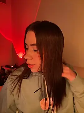 Im Valen Cute online show from November 13, 2025, 3:21 am