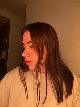 Im Valen Cute online show from October 8, 2025, 2:24 am