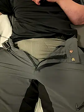 Snapshot of Dan8736 chatting on November 4, 2025, 8:01 pm Dan8736 online show from November 4, 2025, 8:01 pm