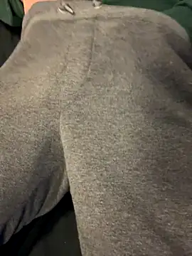 Snapshot of Dan8736 chatting on November 21, 2025, 10:14 am Dan8736 online show from November 21, 2025, 10:14 am